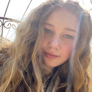 Meet your Posher, Alessa